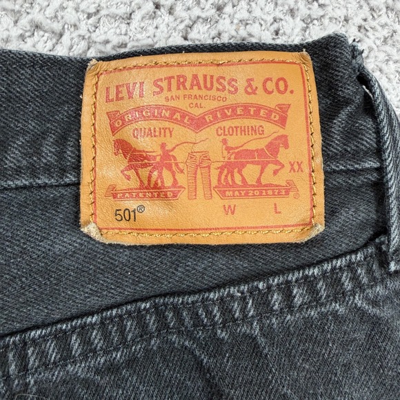 Levis 501 Denim Jean Shorts 31 Original High Rise Cut Off Black Distressed Y2K - Picture 3 of 9